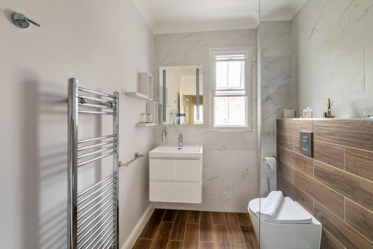 לונדון Modern And Bright 1 Bed Apartment, Tower Bridge מראה חיצוני תמונה